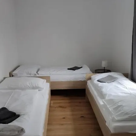 Am Campus Apartman *